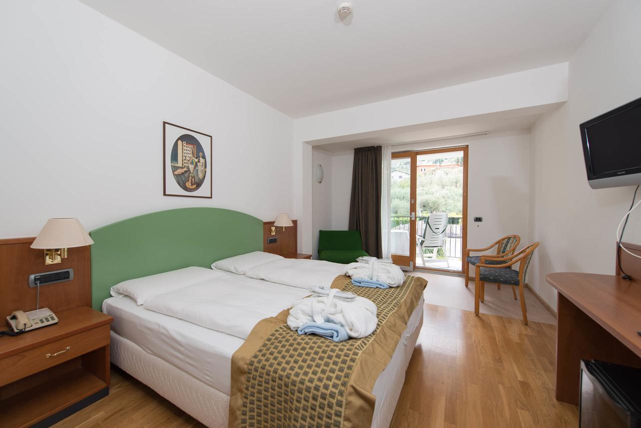 Hotel Venezia Malcesine Extérieur photo